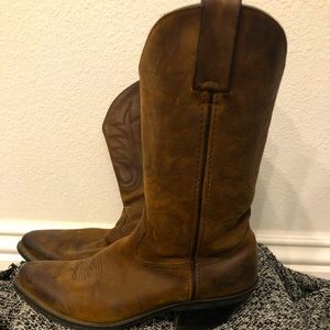 Brown Durango Cowboy Boots!